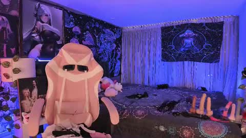 L A N A  online show from 8, 3, 2025