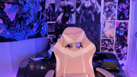 LanaKyutt666 online show from 17, 7, 2026