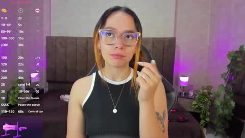 Snapshot of lanamills_ chatting on 14, 9, 2025 Lana online show from 14, 9, 2025