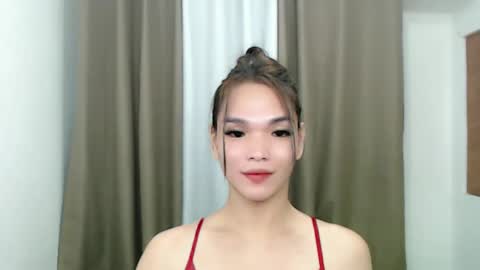 lanawyatt_ online show from 13, 2, 2025