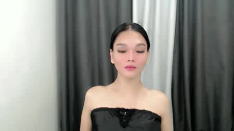 lanawyatt_ online show from 6, 10, 2025