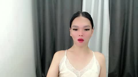 lanawyatt_ online show from 9, 10, 2025