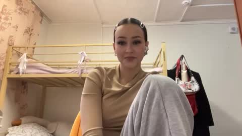 Snapshot of lanettegillom chatting on 21, 4, 2026 Vanilopa online show from 21, 4, 2026