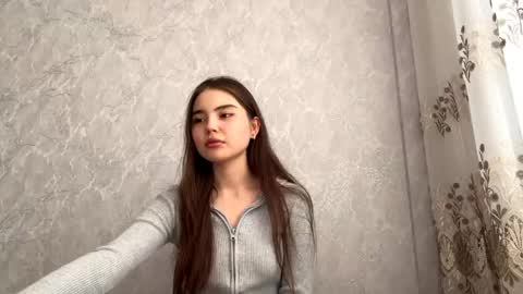 Snapshot of lanihadland chatting on 19, 4, 2026 Alice online show from 19, 4, 2026