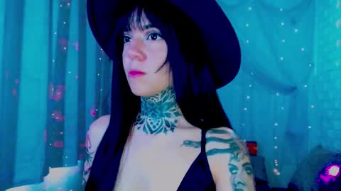 Snapshot of lannie_gonzales chatting on 5, 3, 2026 LANNIE online show from 5, 3, 2026