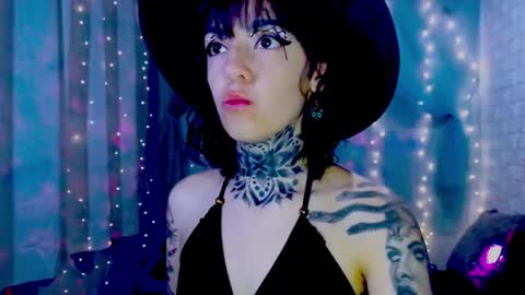 Snapshot of lannie_gonzales chatting on 12, 3, 2026 LANNIE online show from 12, 3, 2026