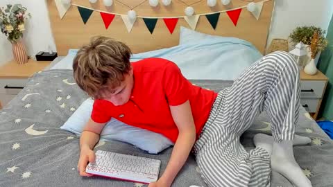 Fandi online show from 12, 3, 2025