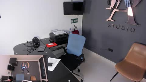  Lara and Danny  online show from 16, 9, 2025