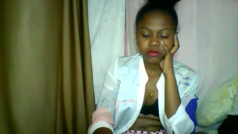 Snapshot of lara_belle chatting on 16, 5, 2026 lara_belle online show from 16, 5, 2026