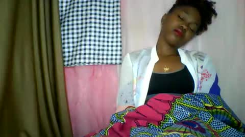 Snapshot of lara_belle chatting on 30, 5, 2026 lara_belle online show from 30, 5, 2026