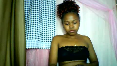 Snapshot of lara_belle chatting on 16, 6, 2026 lara_belle online show from 16, 6, 2026