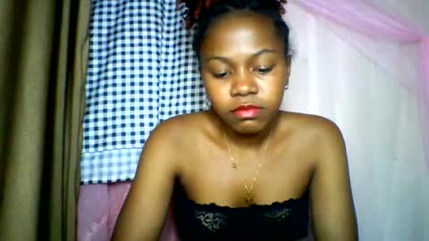 Snapshot of lara_belle chatting on 17, 6, 2026 lara_belle online show from 17, 6, 2026