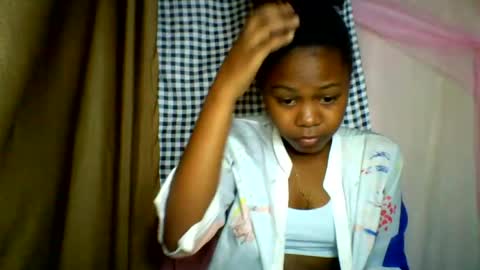 Snapshot of lara_belle chatting on 22, 6, 2026 lara_belle online show from 22, 6, 2026