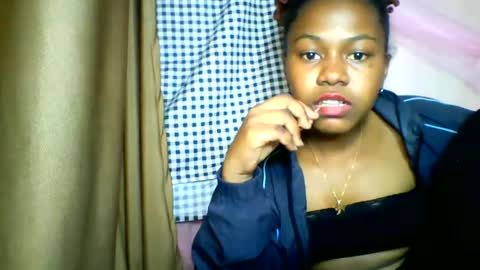 Snapshot of lara_belle chatting on 30, 6, 2026 lara_belle online show from 30, 6, 2026