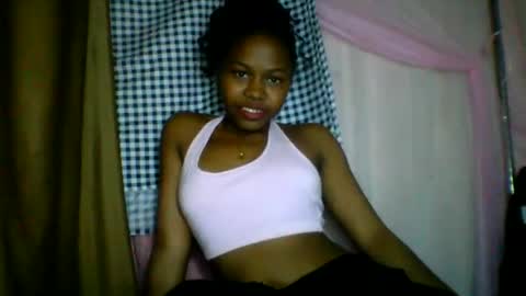 Snapshot of lara_belle chatting on 5, 7, 2026 lara_belle online show from 5, 7, 2026