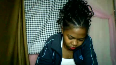 Snapshot of lara_belle chatting on 10, 7, 2026 lara_belle online show from 10, 7, 2026