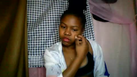 Snapshot of lara_belle chatting on 15, 7, 2026 lara_belle online show from 15, 7, 2026