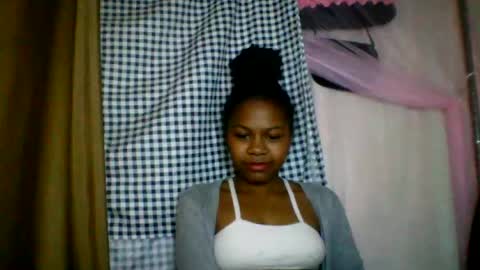 Snapshot of lara_belle chatting on 18, 7, 2026 lara_belle online show from 18, 7, 2026