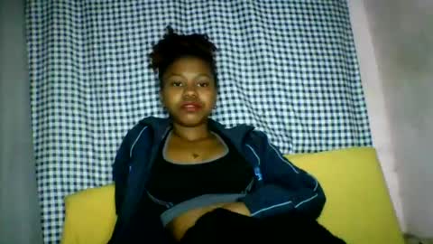 Snapshot of lara_belle chatting on 28, 7, 2026 lara_belle online show from 28, 7, 2026