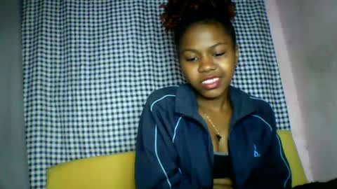 Snapshot of lara_belle chatting on 28, 7, 2026 lara_belle online show from 28, 7, 2026