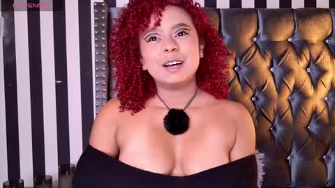 Snapshot of lara_curly chatting on 27, 3, 2026 lara_curly online show from 27, 3, 2026