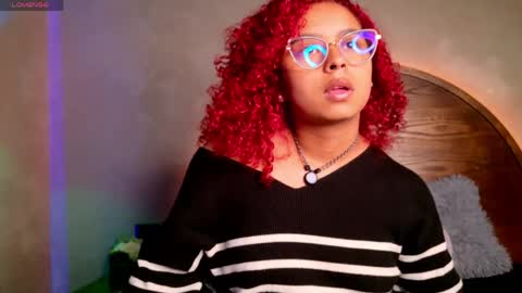 Snapshot of lara_curly chatting on 31, 3, 2026 lara_curly online show from 31, 3, 2026