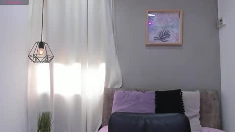 Snapshot of lara_martin chatting on 5, 12, 2025 700 200 online show from 5, 12, 2025