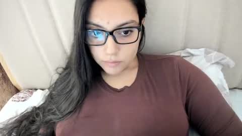 lara online show from 8, 11, 2025