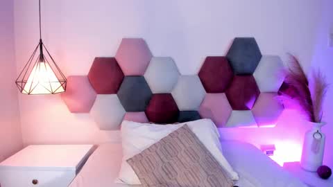 Snapshot of laragoldd chatting on 26, 9, 2025 Lara Gold online show from 26, 9, 2025