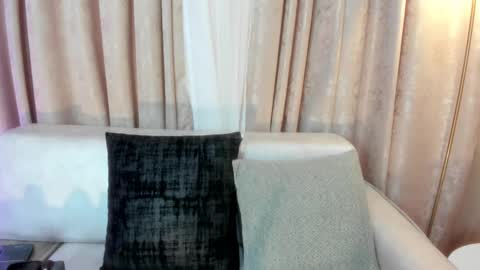 Snapshot of laragoldd chatting on 14, 12, 2025 Lara Gold online show from 14, 12, 2025