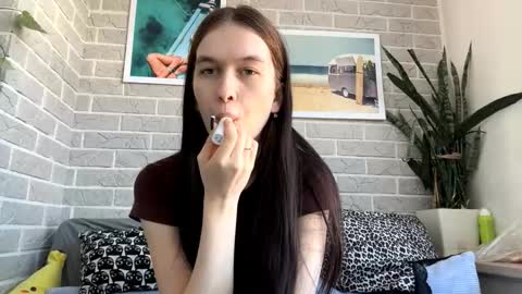 Snapshot of larainerothmiller chatting on 19, 3, 2026 lara online show from 19, 3, 2026