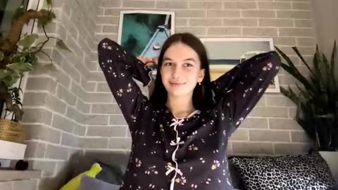 Snapshot of larainerothmiller chatting on 20, 3, 2026 lara online show from 20, 3, 2026