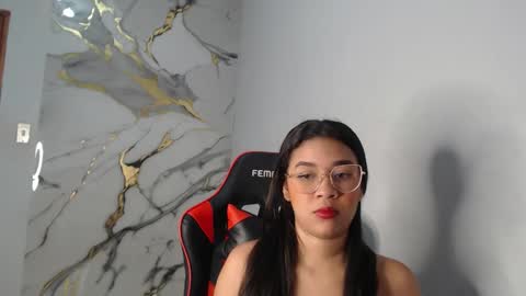 Snapshot of laralmanza chatting on 23, 3, 2026 laralmanza online show from 23, 3, 2026