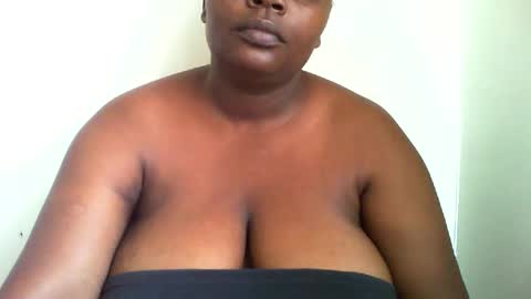 Snapshot of laralovex chatting on 14, 1, 2025 laralovex online show from 14, 1, 2025