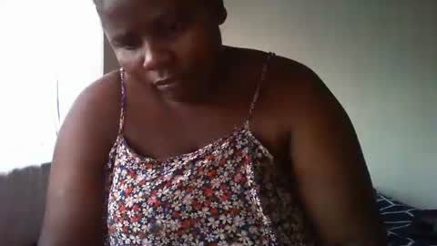 Snapshot of laralovex chatting on 24, 2, 2025 laralovex online show from 24, 2, 2025