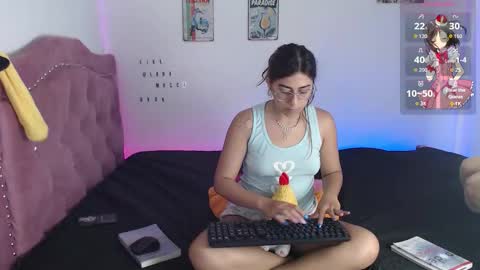 Snapshot of laramucci chatting on 22, 11, 2025 laramucci online show from 22, 11, 2025