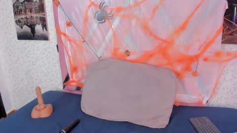 Lara Murphy online show from 22, 10, 2025