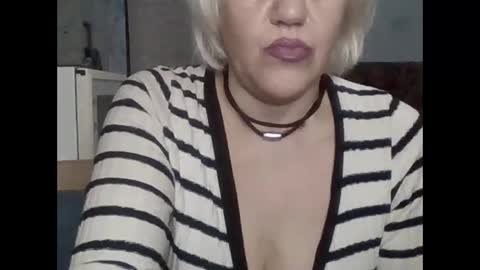 Snapshot of larisaq4ugo24 chatting on 18, 12, 2025 larisaq4ugo24 online show from 18, 12, 2025