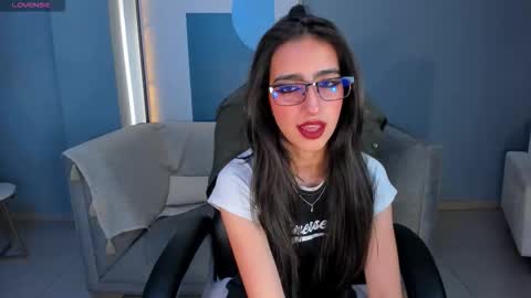 Snapshot of larisasmirnov chatting on 1, 10, 2025 Larisa Smirnov online show from 1, 10, 2025