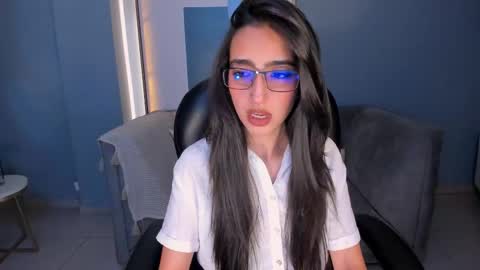 Snapshot of larisasmirnov chatting on 3, 10, 2025 Larisa Smirnov online show from 3, 10, 2025