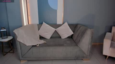 Larisa Smirnov online show from 31, 10, 2025