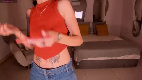 Larisa Smirnov online show from 12, 11, 2025