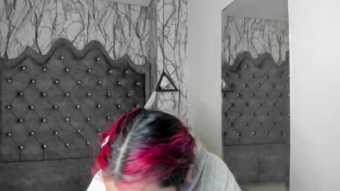 Snapshot of larissa01_ chatting on 14, 1, 2025 Lari online show from 14, 1, 2025