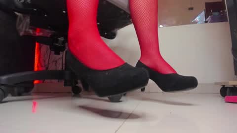 Snapshot of larissa01_ chatting on 9, 2, 2025 Lari online show from 9, 2, 2025