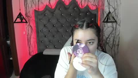 Snapshot of larissa01_ chatting on 28, 2, 2025 Lari online show from 28, 2, 2025