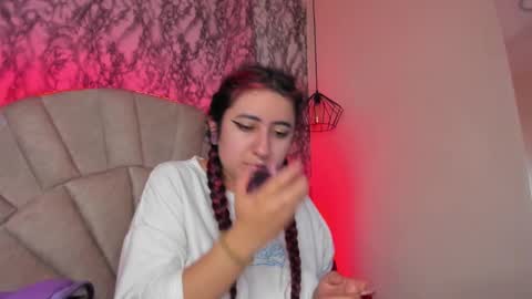 Snapshot of larissa01_ chatting on 2, 3, 2025 Lari online show from 2, 3, 2025