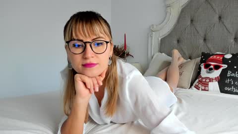 Larissa online show from 10, 12, 2024