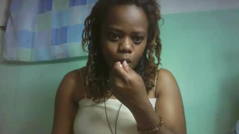 larissa645771 online show from 8, 11, 2025