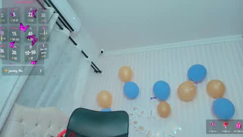 Snapshot of larissalove_doll chatting on 20, 10, 2025 Larissas online show from 20, 10, 2025