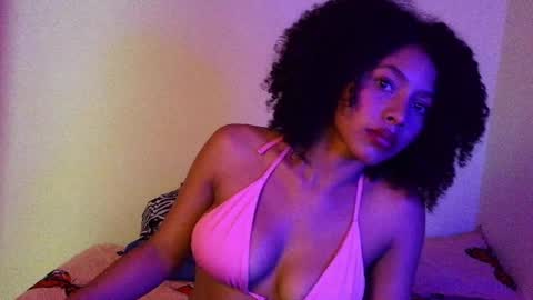 Snapshot of larita_curly chatting on 30, 3, 2026 larita_curly online show from 30, 3, 2026